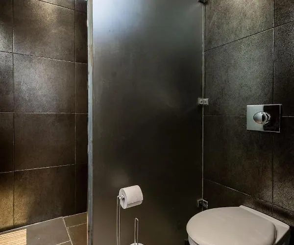 Stylish Downtown Apartament